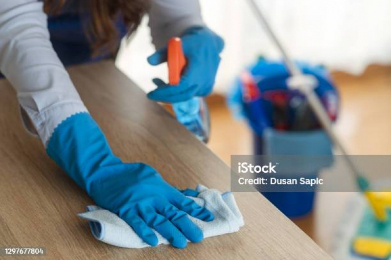 Empresa para Auxiliar de Limpeza Noturno Patos - Auxiliar de Limpeza em Clínicas